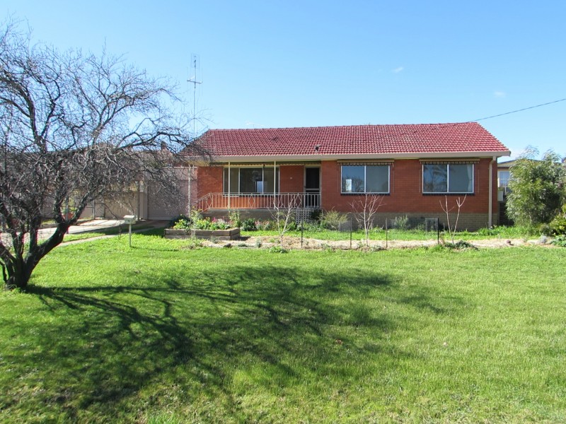 16 Richards Road, Castlemaine VIC 3450