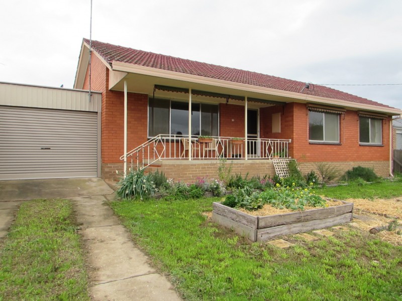 16 Richards Road, Castlemaine VIC 3450