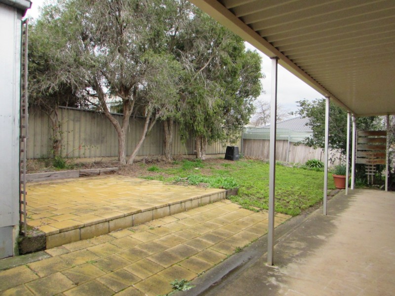 16 Richards Road, Castlemaine VIC 3450