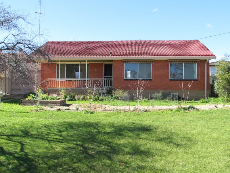 16 Richards Road, Castlemaine VIC 3450