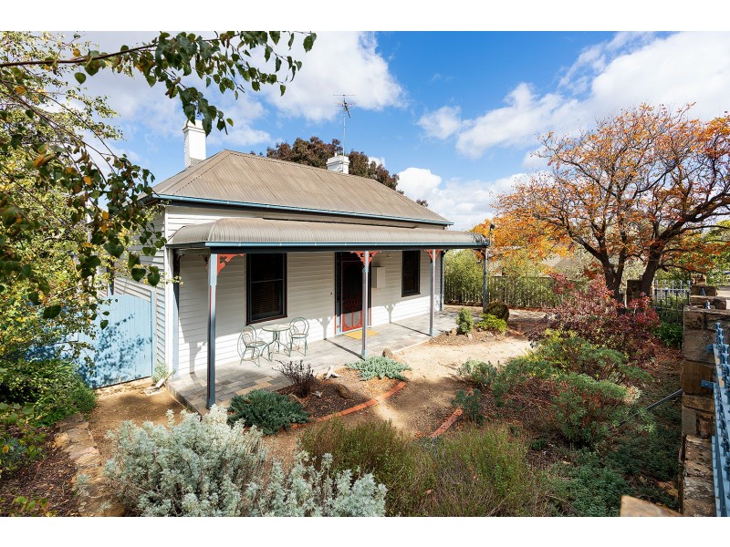 24 Parker Street, Castlemaine VIC 3450