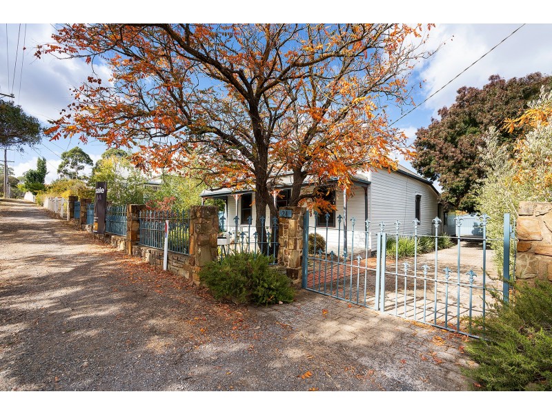 24 Parker Street, Castlemaine VIC 3450