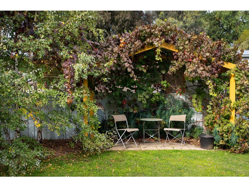 24 Parker Street, Castlemaine VIC 3450