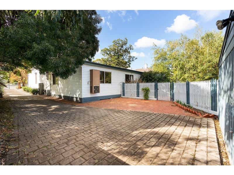 24 Parker Street, Castlemaine VIC 3450