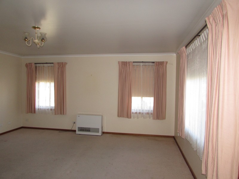 1/23 Gainsborough Street, Castlemaine VIC 3450