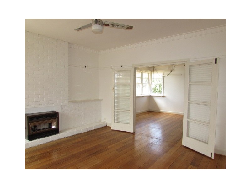 2/14 Yeats Street, Castlemaine VIC 3450