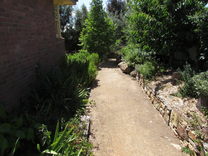 2/14 Yeats Street, Castlemaine VIC 3450