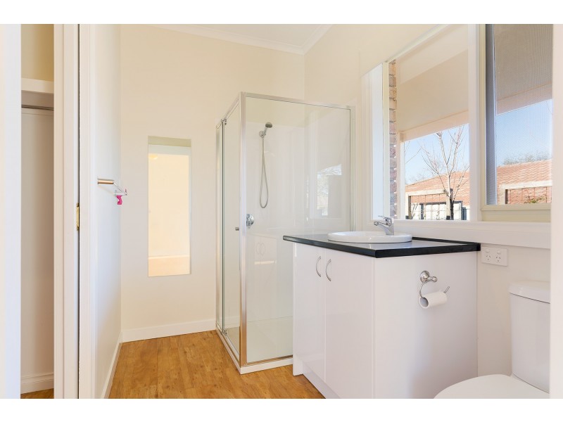 4/6 Maltby Drive, Castlemaine VIC 3450