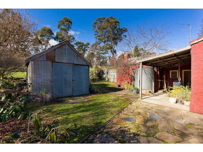 282 Pyrenees Highway, Chewton VIC 3451