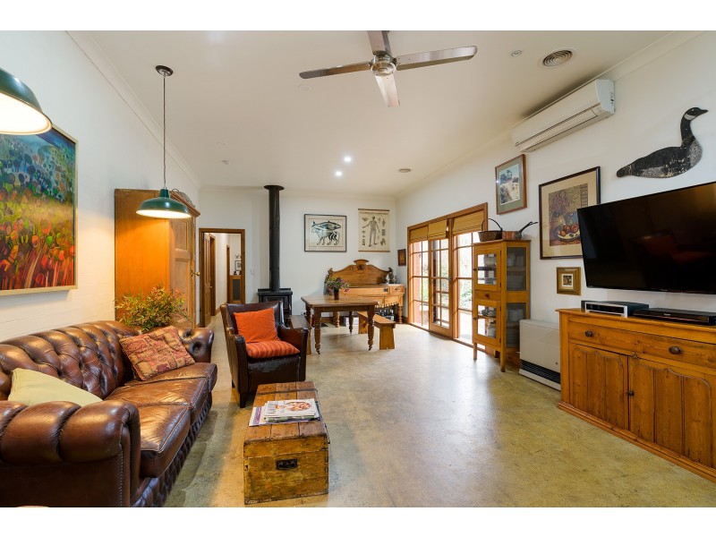 101 Diamond Gully Road, Mckenzie Hill VIC 3451