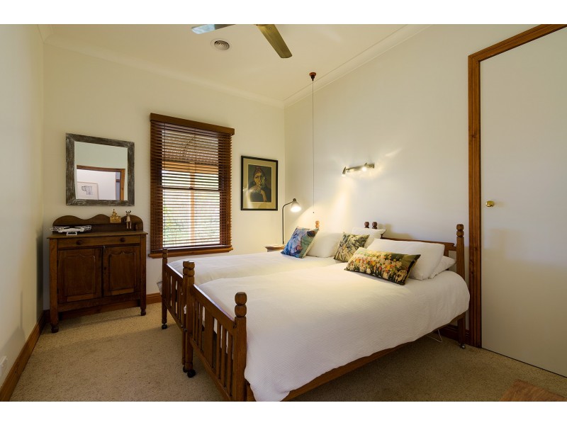 101 Diamond Gully Road, Mckenzie Hill VIC 3451