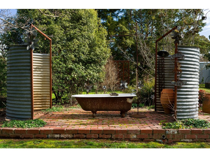 101 Diamond Gully Road, Mckenzie Hill VIC 3451