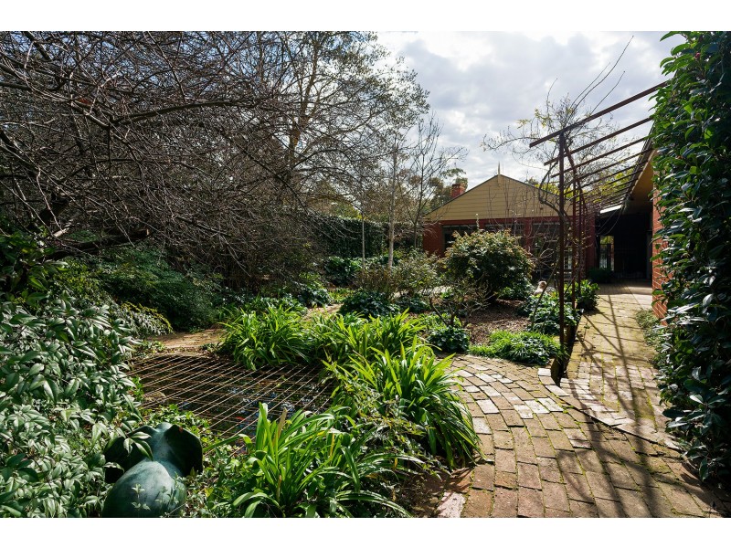 101 Diamond Gully Road, Mckenzie Hill VIC 3451