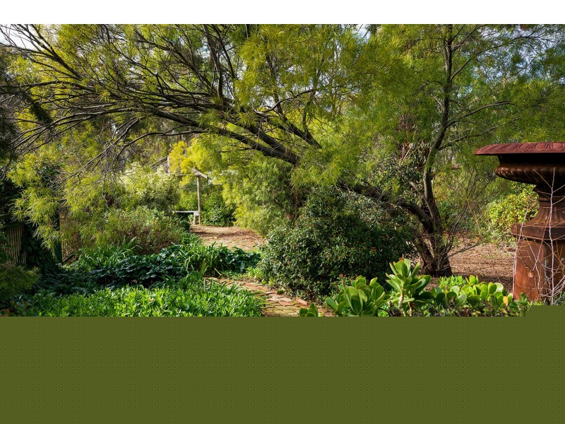 101 Diamond Gully Road, Mckenzie Hill VIC 3451