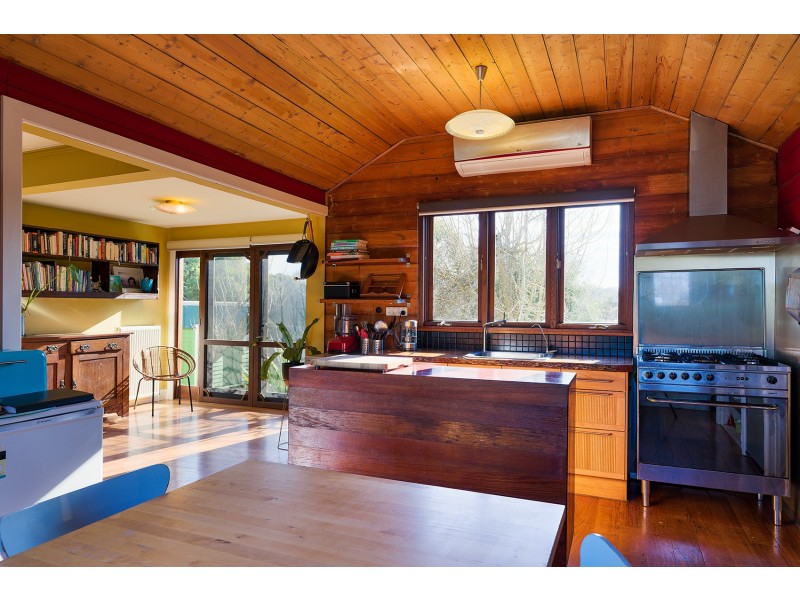 13 Farrell Avenue, Castlemaine VIC 3450