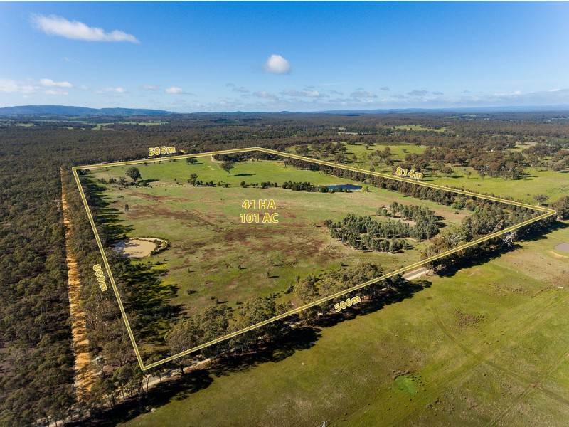 128 Centre Road, Walmer VIC 3463