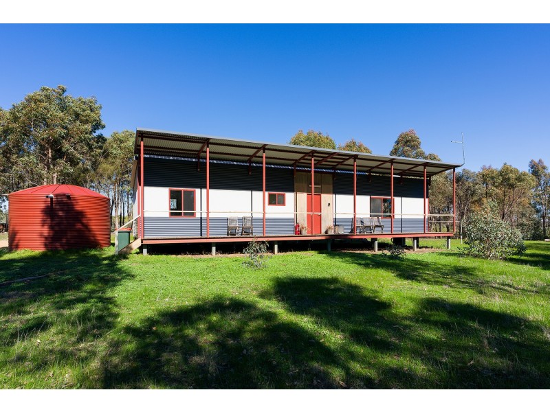 128 Centre Road, Walmer VIC 3463