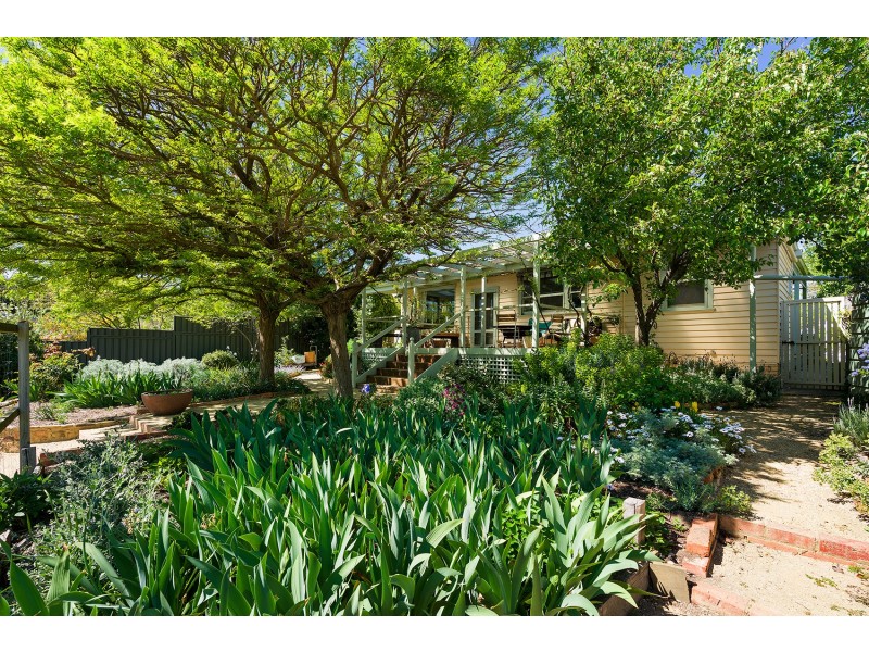 41 Campbell St, Castlemaine VIC 3450