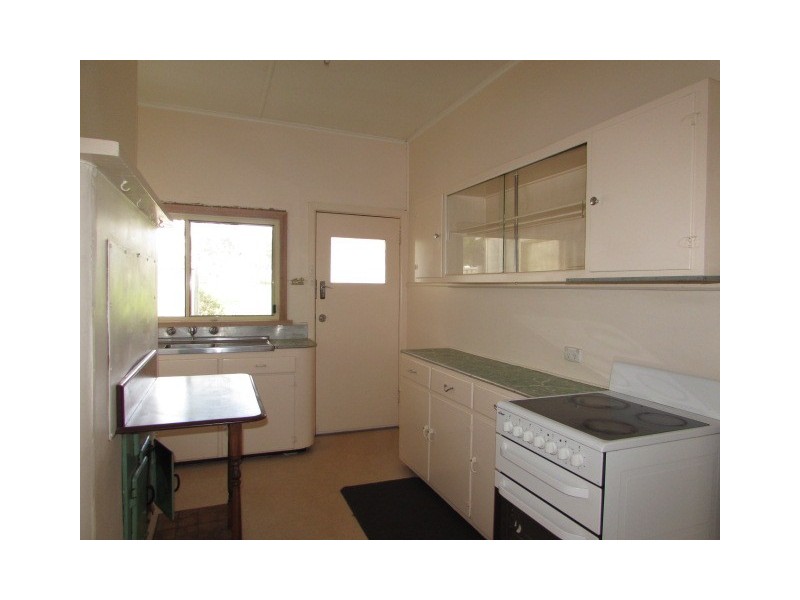 8890 Midland Highway, Harcourt VIC 3453