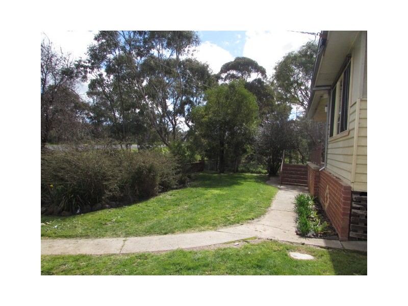 8890 Midland Highway, Harcourt VIC 3453