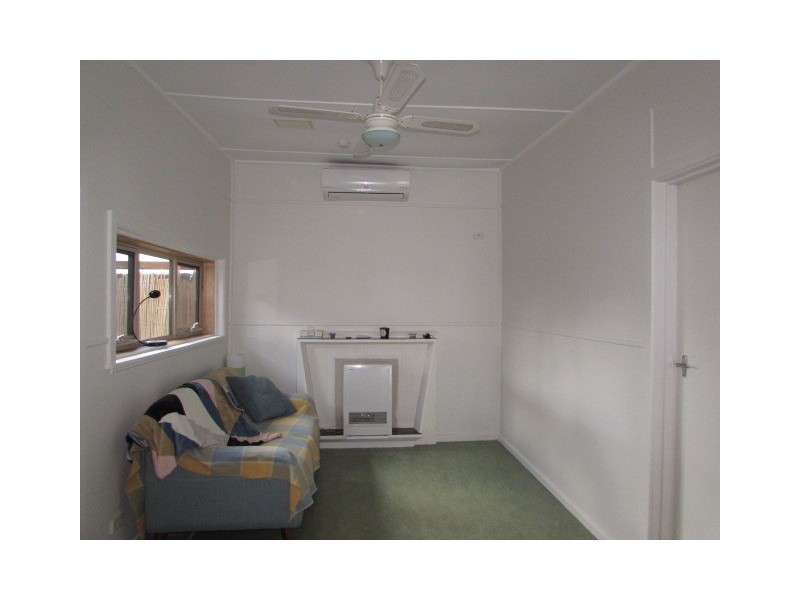 2/1 Johnstone Street, Castlemaine VIC 3450