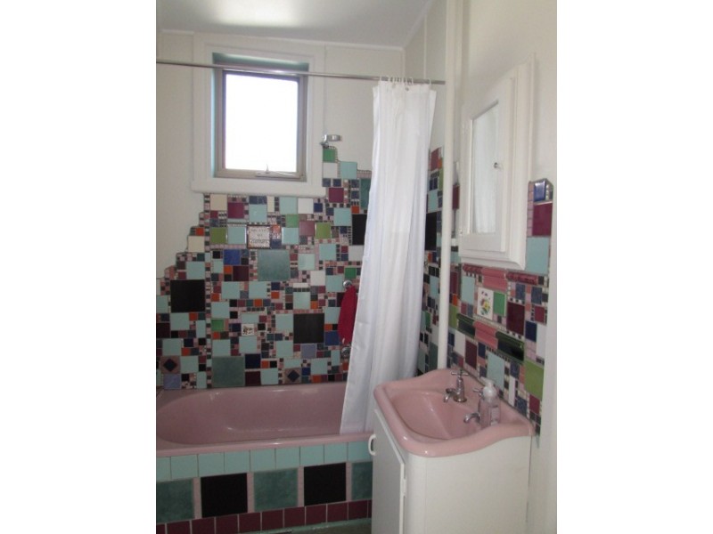 2/1 Johnstone Street, Castlemaine VIC 3450