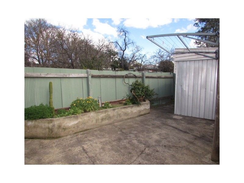 2/1 Johnstone Street, Castlemaine VIC 3450