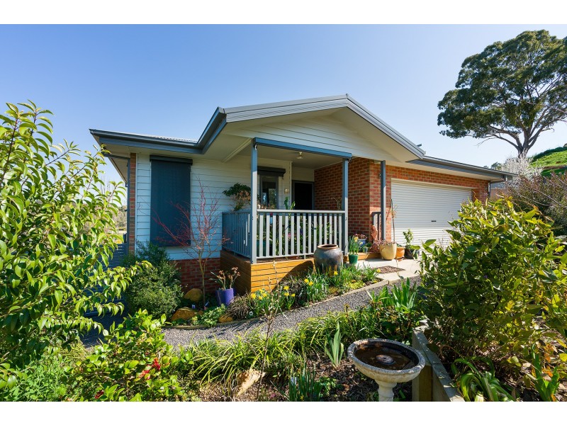 4 Catherine Court, Campbells Creek VIC 3451