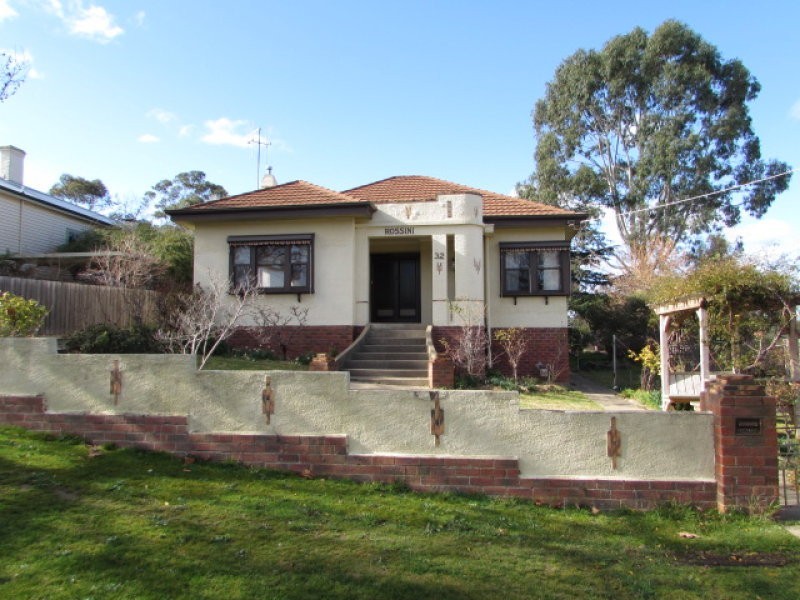 32 Bowden Street, Castlemaine VIC 3450