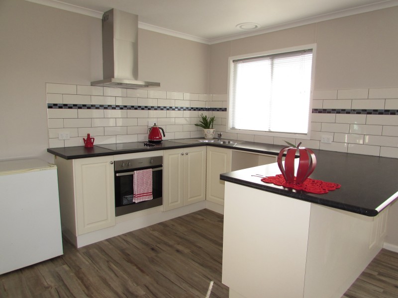 11 Roderick Street, Castlemaine VIC 3450