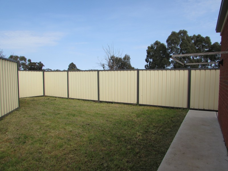 2/10a Moscript Street, Campbells Creek VIC 3451