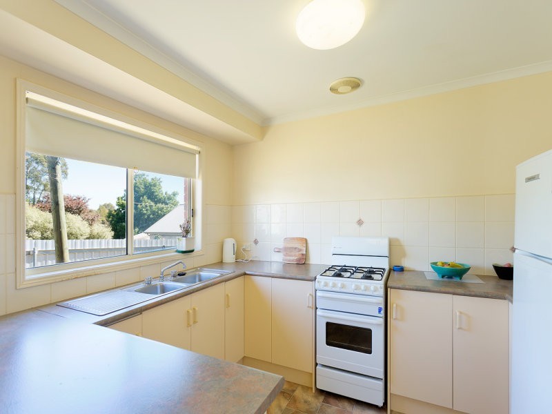 2/123 Duke Street, Castlemaine VIC 3450