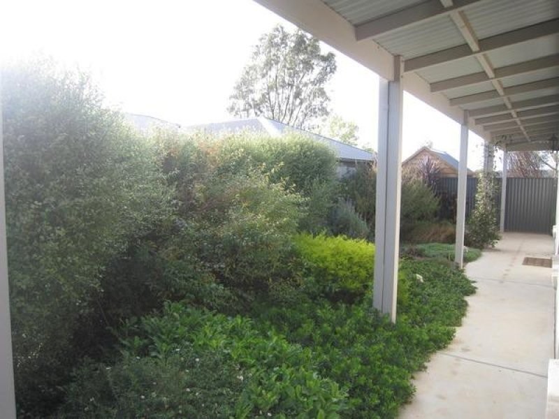 4/77 Elizabeth Street, Castlemaine VIC 3450