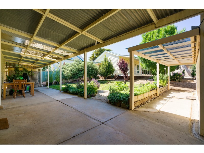 56 William Street, Castlemaine VIC 3450