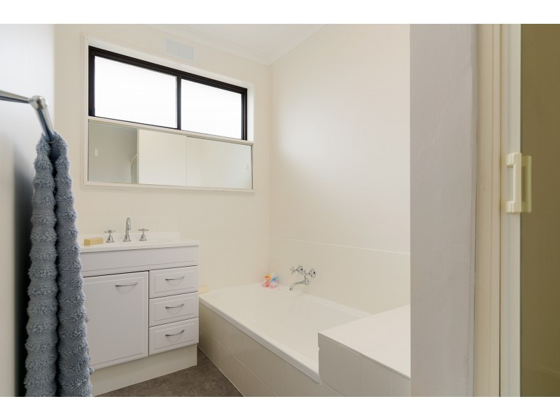 7 Pleasant Street, Castlemaine VIC 3450