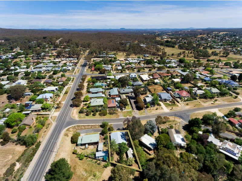 7 Pleasant Street, Castlemaine VIC 3450