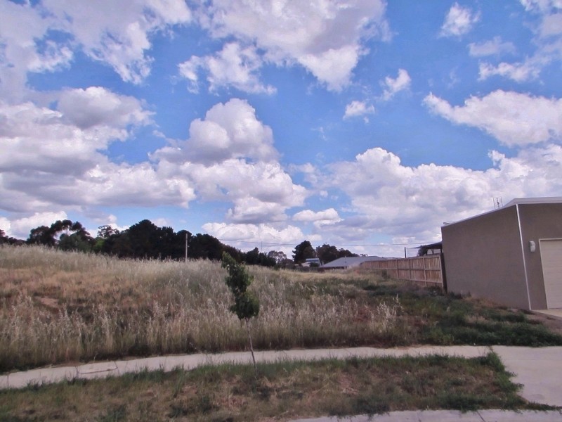 6 Roalies Place, Campbells Creek VIC 3451