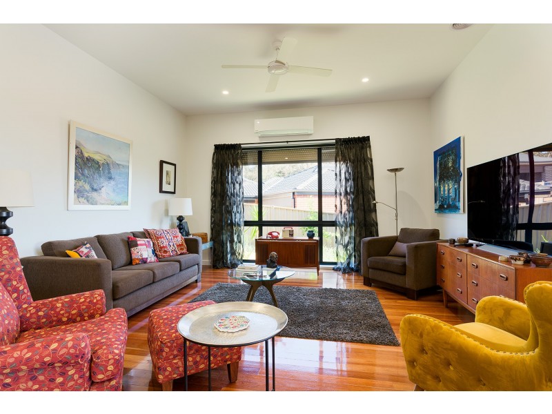 22 Phyllis Crescent, Castlemaine VIC 3450