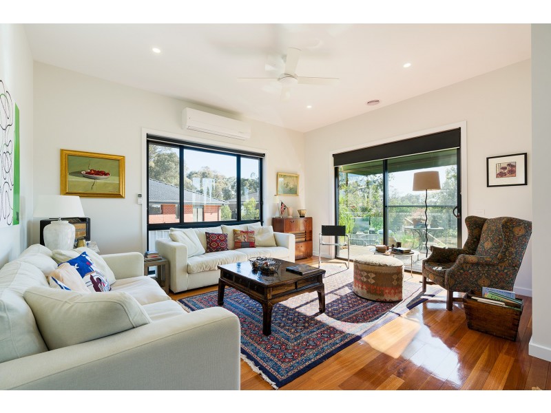 22 Phyllis Crescent, Castlemaine VIC 3450