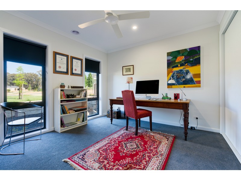 22 Phyllis Crescent, Castlemaine VIC 3450