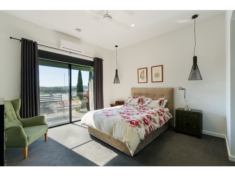 22 Phyllis Crescent, Castlemaine VIC 3450