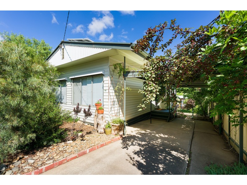 94 Johnstone Street, Castlemaine VIC 3450