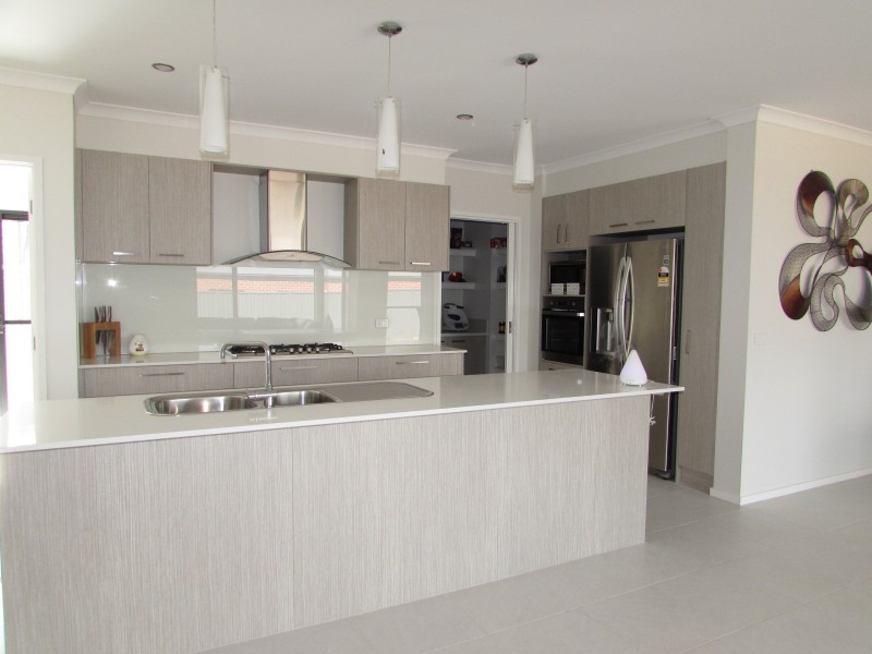 12 Carloway Drive, Castlemaine VIC 3450