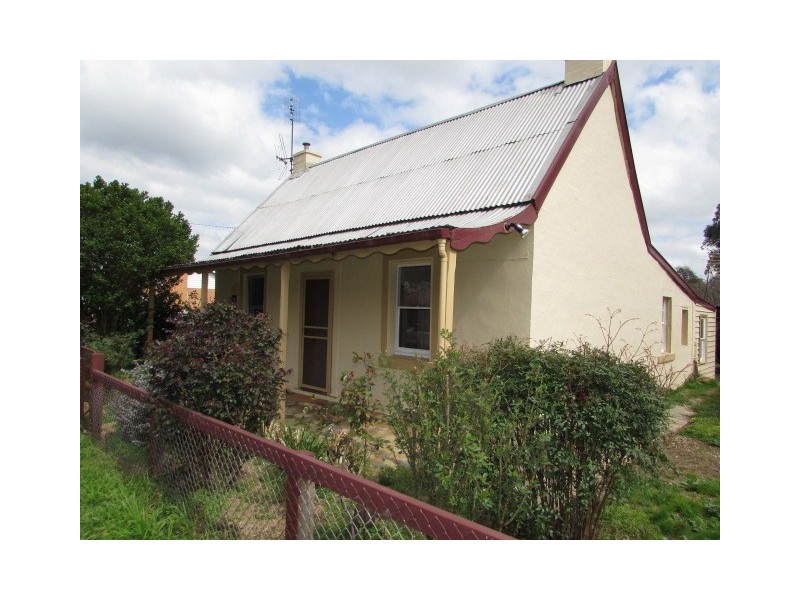 134 Johnstone Street, Castlemaine VIC 3450