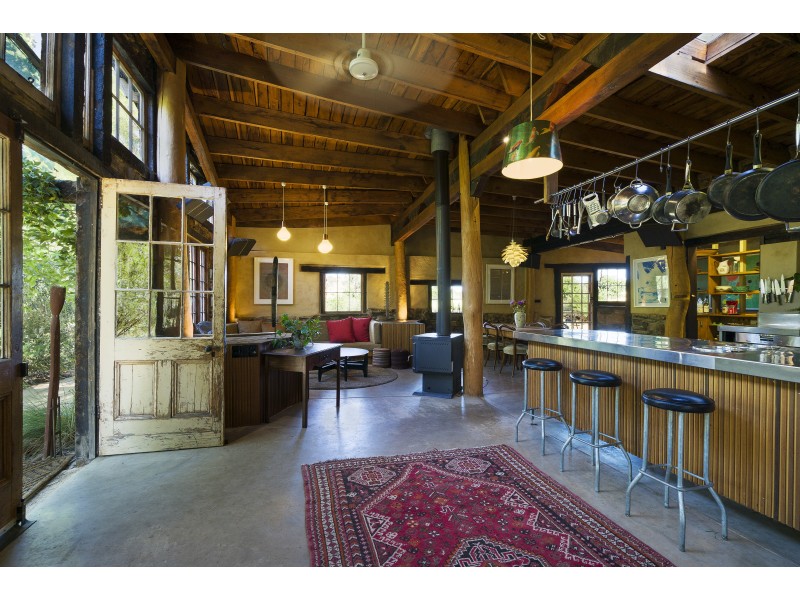 117 Kemps  Bridge Rd, Guildford VIC 3451