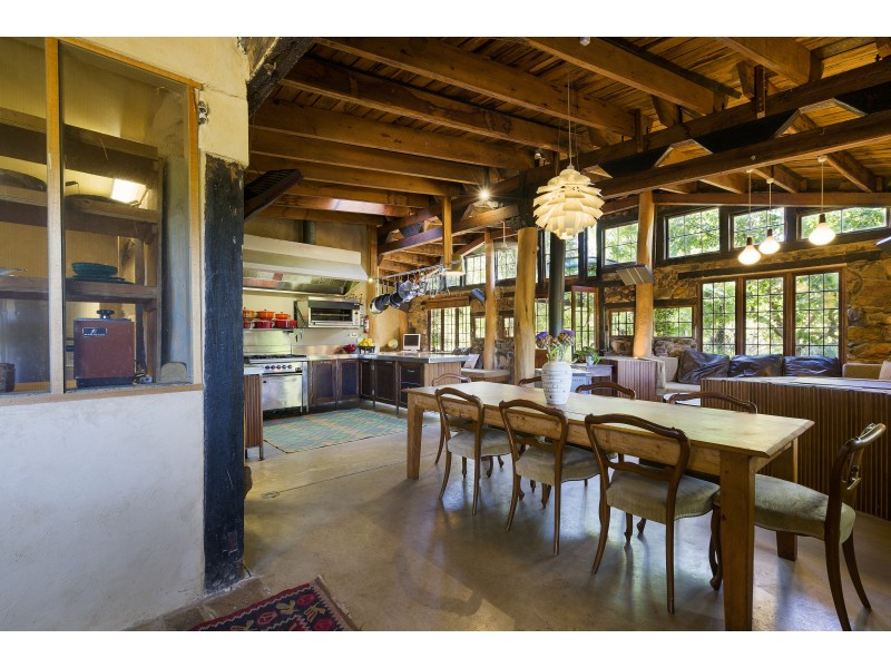 117 Kemps  Bridge Rd, Guildford VIC 3451