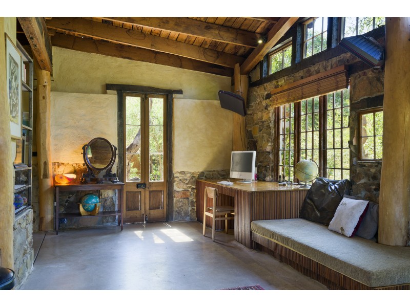 117 Kemps  Bridge Rd, Guildford VIC 3451