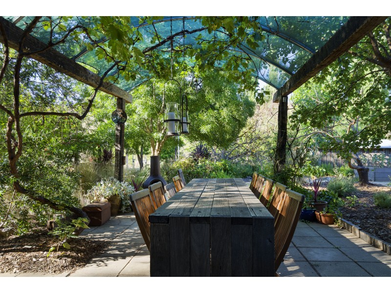 117 Kemps  Bridge Rd, Guildford VIC 3451