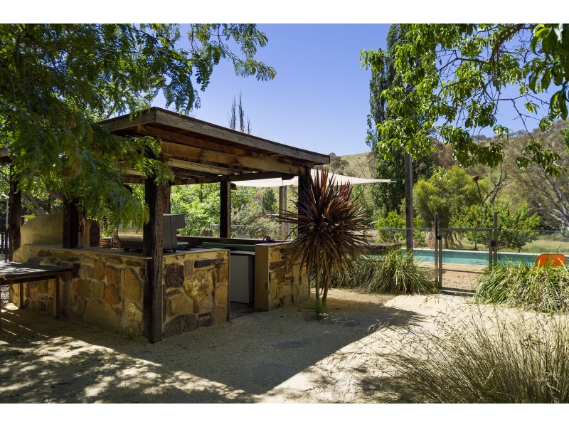 117 Kemps  Bridge Rd, Guildford VIC 3451