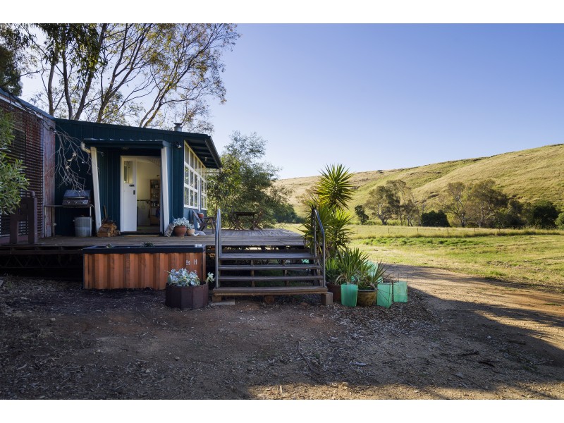 117 Kemps  Bridge Rd, Guildford VIC 3451